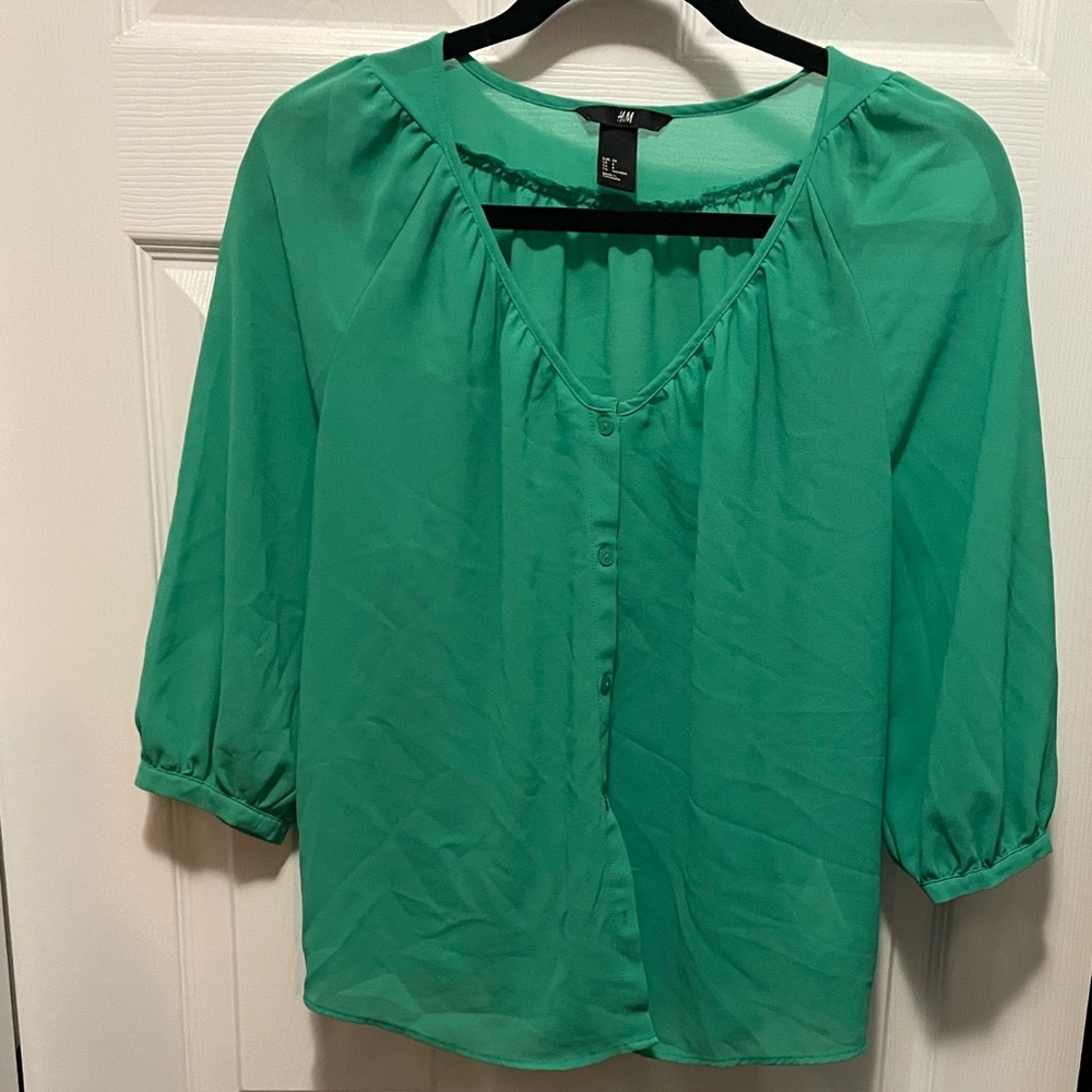 H&M sea foam green 3/4 sleeve sheer button Down blouse top size 4